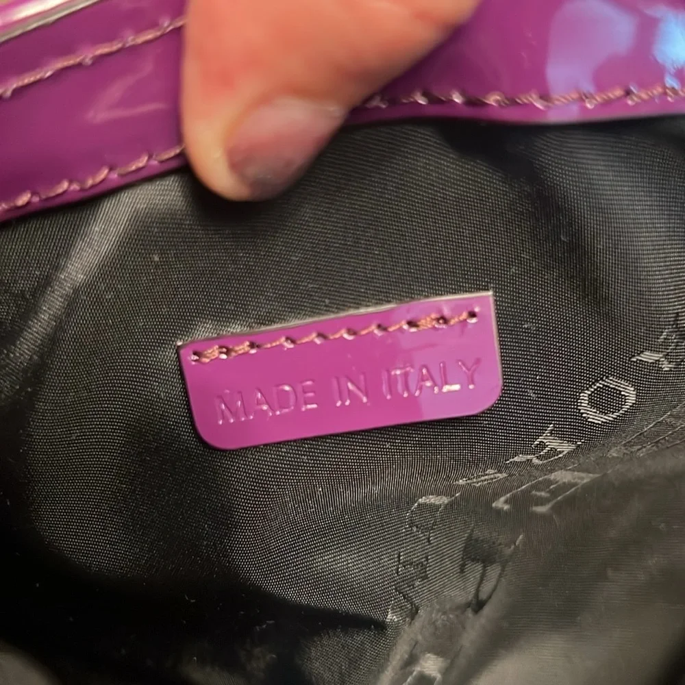 ๐ 1 hour sale. Burberry Prorsum, Patent Lilford Bag, Purple, STUNNING - Picture 15 of 17